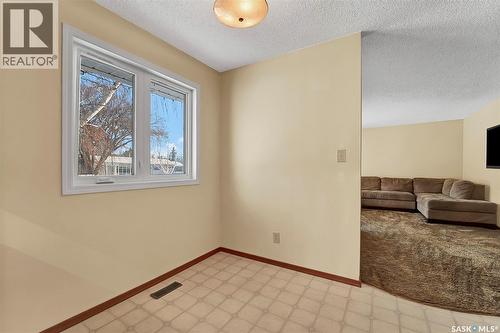 211 Main Street, Vanscoy, SK - Indoor Photo Showing Other Room