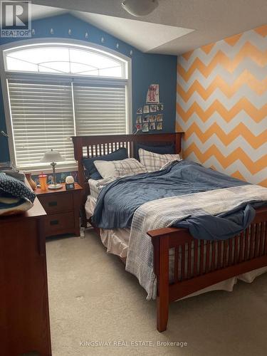 229 Pineglen Crescent, Kitchener, ON - Indoor Photo Showing Bedroom