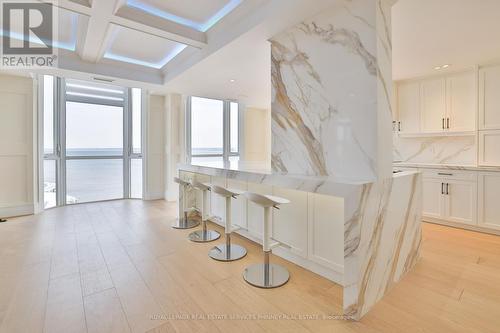 904 - 1477 Lakeshore Road, Burlington, ON - Indoor