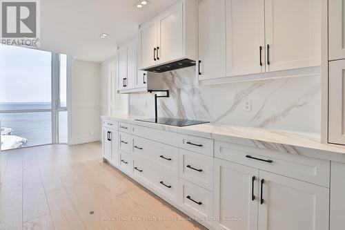 904 - 1477 Lakeshore Road, Burlington, ON - Indoor Photo Showing Kitchen