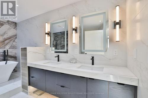 904 - 1477 Lakeshore Road, Burlington, ON - Indoor Photo Showing Bathroom