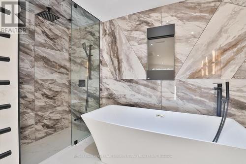 904 - 1477 Lakeshore Road, Burlington, ON - Indoor Photo Showing Bathroom