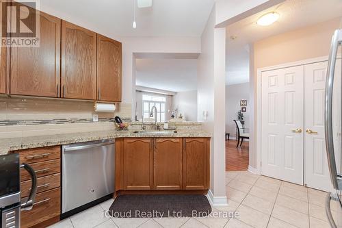 408 - 443 Centennial Forest Drive, Milton, ON - Indoor Photo Showing Kitchen