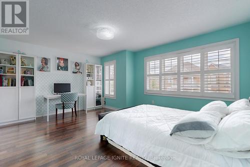24 Arrowpoint Drive, Brampton, ON - Indoor Photo Showing Bedroom