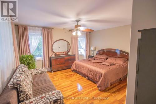 1158 Lorne Lane, Dysart Et Al, ON - Indoor Photo Showing Bedroom