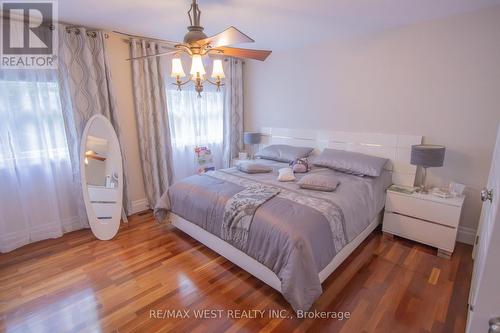 1158 Lorne Lane, Dysart Et Al, ON - Indoor Photo Showing Bedroom