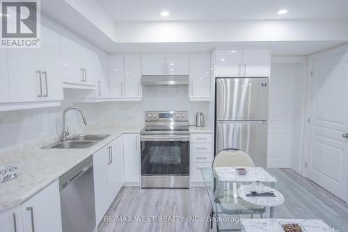 1158 Lorne Lane, Dysart Et Al, ON - Indoor Photo Showing Kitchen With Double Sink With Upgraded Kitchen