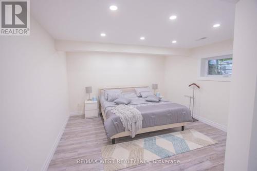 1158 Lorne Lane, Dysart Et Al, ON - Indoor Photo Showing Bedroom