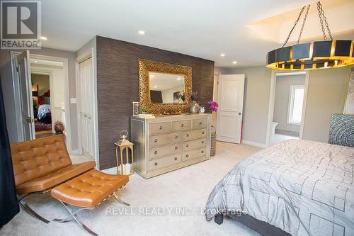 92 Highland Drive, Brantford, ON - Indoor Photo Showing Bedroom