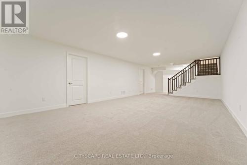 617 Kenabeek Terrace, Ottawa, ON - Indoor Photo Showing Other Room