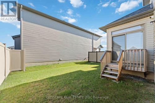 617 Kenabeek Terrace, Ottawa, ON - Outdoor