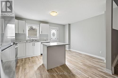 26 - 7768 Ascot Circle, Niagara Falls, ON - Indoor Photo Showing Kitchen