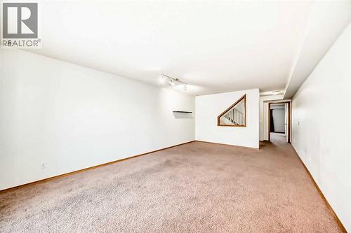1, 642 Mcdougall Road Ne, Calgary, AB - Indoor Photo Showing Other Room