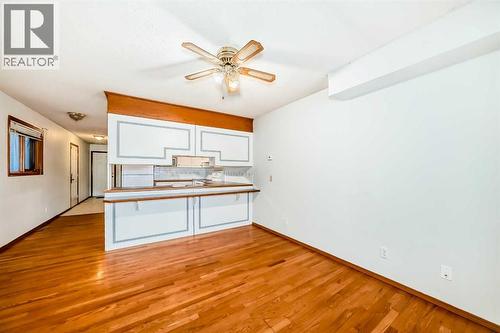 1, 642 Mcdougall Road Ne, Calgary, AB - Indoor Photo Showing Kitchen