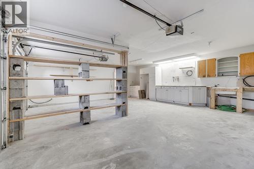 2034 Horizon Drive, West Kelowna, BC - Indoor Photo Showing Garage