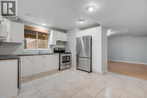 2034 Horizon Drive, West Kelowna, BC - Indoor Photo Showing Kitchen