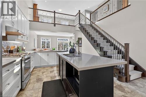 27 Black Walnut Crescent, Ancaster, ON - Indoor Photo Showing Other Room