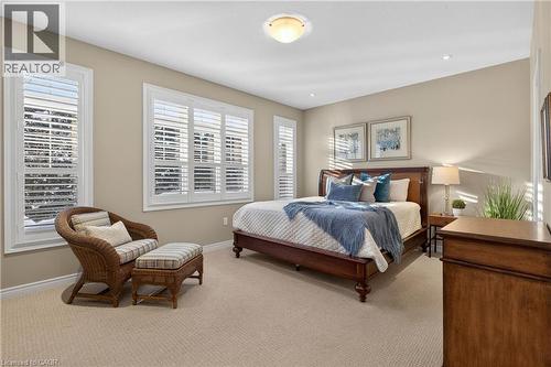 27 Black Walnut Crescent, Ancaster, ON - Indoor Photo Showing Bedroom