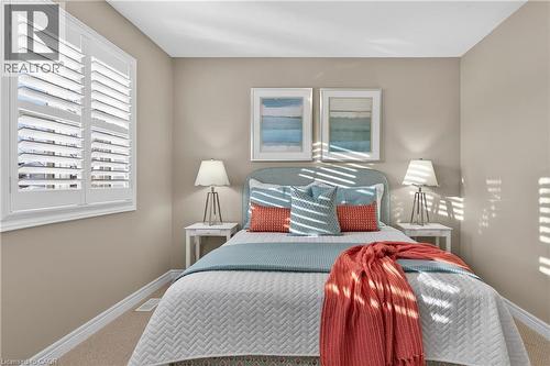 27 Black Walnut Crescent, Ancaster, ON - Indoor Photo Showing Bedroom
