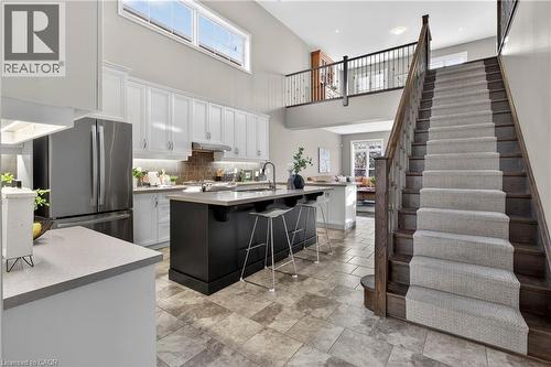 27 Black Walnut Crescent, Ancaster, ON - Indoor Photo Showing Kitchen With Upgraded Kitchen