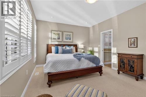 27 Black Walnut Crescent, Ancaster, ON - Indoor Photo Showing Bedroom
