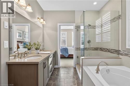 27 Black Walnut Crescent, Ancaster, ON - Indoor Photo Showing Bathroom