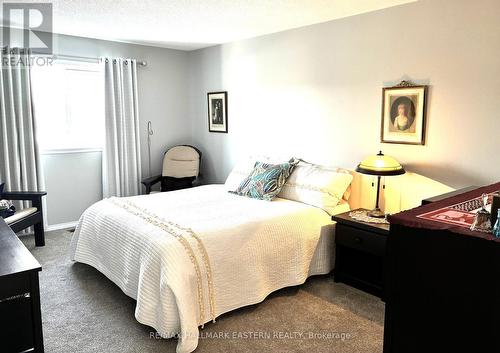 304C - 1099 Clonsilla Avenue Sw, Peterborough (Otonabee Ward 1), ON - Indoor Photo Showing Bedroom
