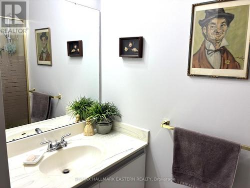 304C - 1099 Clonsilla Avenue Sw, Peterborough (Otonabee Ward 1), ON - Indoor Photo Showing Bathroom