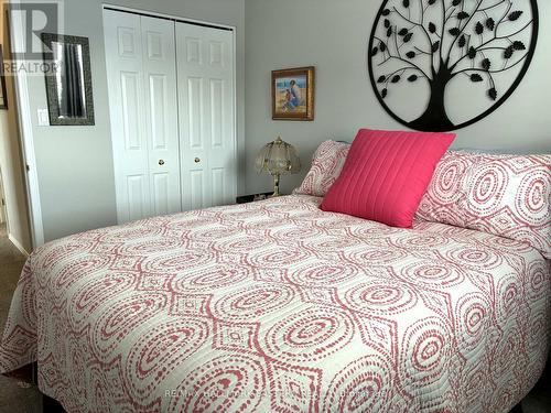 304C - 1099 Clonsilla Avenue Sw, Peterborough (Otonabee Ward 1), ON - Indoor Photo Showing Bedroom