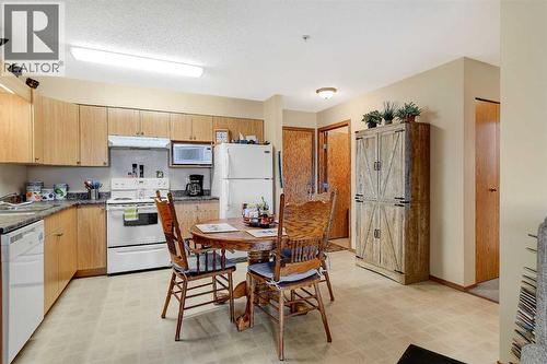 206, 12015 Royal Oaks Drive, Grande Prairie, AB - Indoor Photo Showing Kitchen