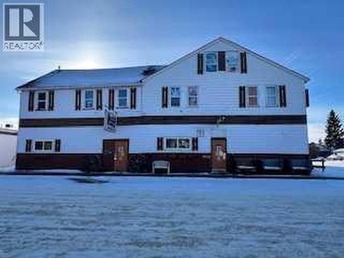 5004 50 Avenue, Forestburg, AB 