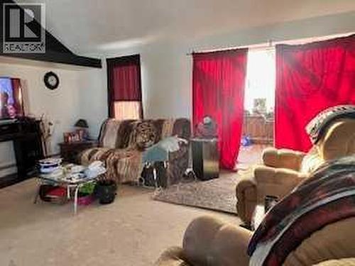 5004 50 Avenue, Forestburg, AB 