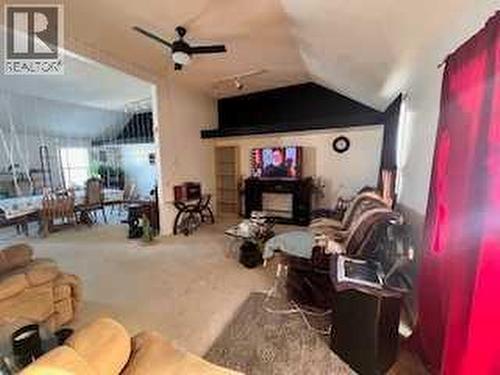 5004 50 Avenue, Forestburg, AB 