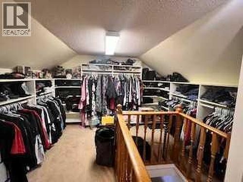 5004 50 Avenue, Forestburg, AB 