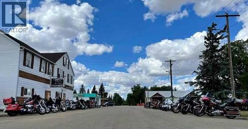 5004 50 Avenue, Forestburg, AB 