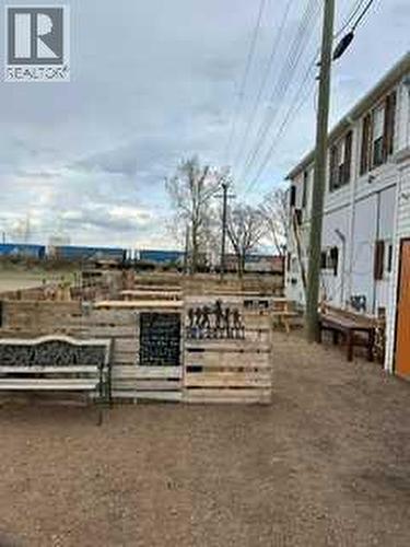 5004 50 Avenue, Forestburg, AB 