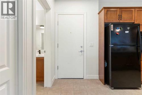 212, 3111 34 Avenue Nw, Calgary, AB - Indoor