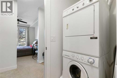 212, 3111 34 Avenue Nw, Calgary, AB - Indoor Photo Showing Laundry Room