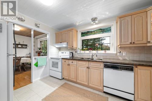 3 Pinewood Crescent, Kawartha Lakes (Pontypool), ON - Indoor Photo Showing Kitchen With Double Sink