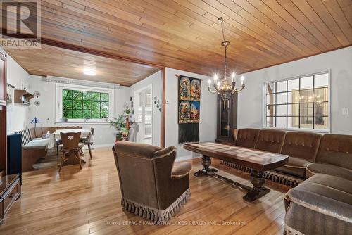 3 Pinewood Crescent, Kawartha Lakes (Pontypool), ON - Indoor Photo Showing Living Room
