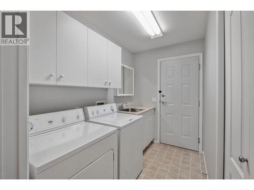 3788 Bird Place Unit# 146, Kelowna, BC - Indoor Photo Showing Laundry Room