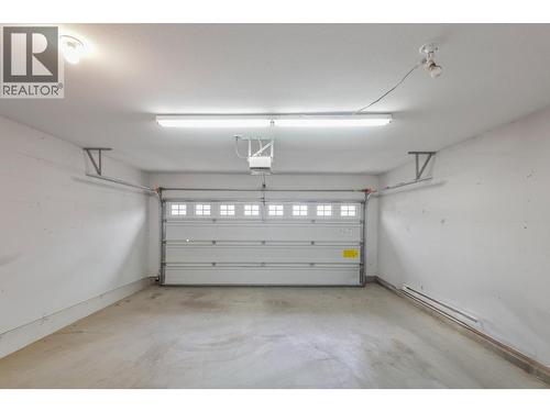 3788 Bird Place Unit# 146, Kelowna, BC - Indoor Photo Showing Garage