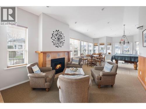 3788 Bird Place Unit# 146, Kelowna, BC - Indoor Photo Showing Living Room With Fireplace