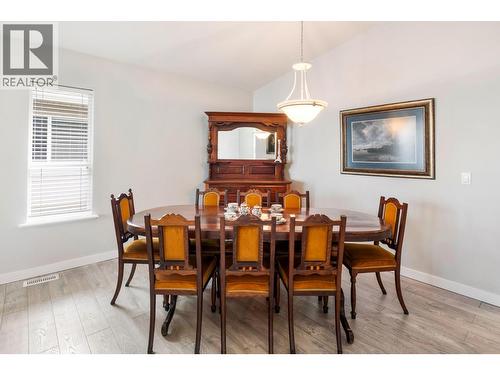 3788 Bird Place Unit# 146, Kelowna, BC - Indoor Photo Showing Dining Room