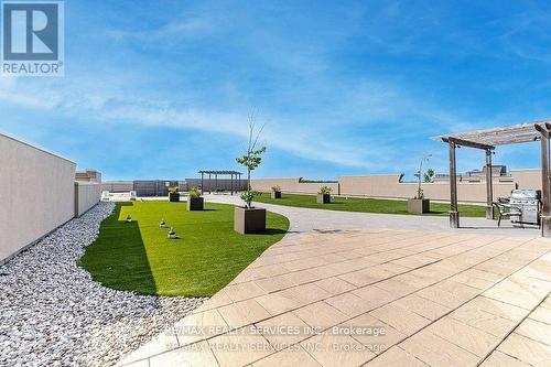 112 - 5317 Upper Middle Road, Burlington, ON - Outdoor