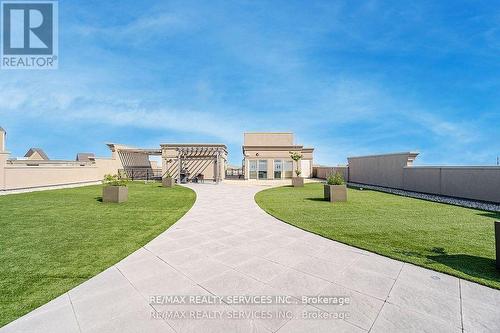 112 - 5317 Upper Middle Road, Burlington, ON - Outdoor