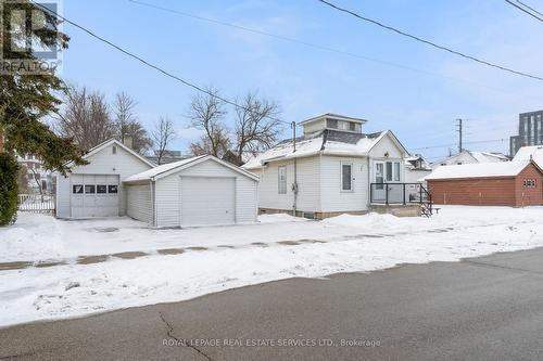 2386 Sovereign Street, Oakville, ON 