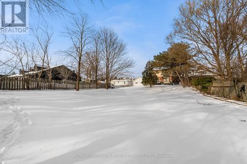 2386 Sovereign Street, Oakville, ON 