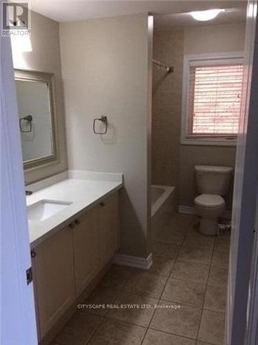 3045 Mission Hill Drive, Mississauga, ON - Indoor Photo Showing Bathroom