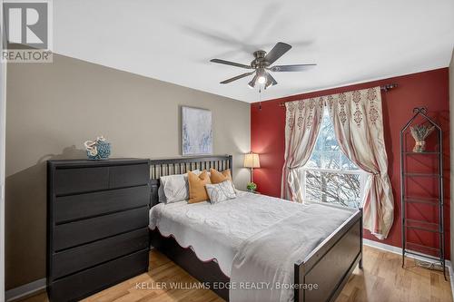31 - 3049 Glencrest Road, Burlington, ON - Indoor Photo Showing Bedroom